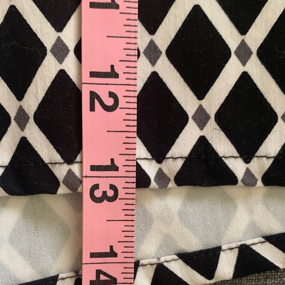 Premise Women's Black and White Patterned Shorts - Picture 3 of 7